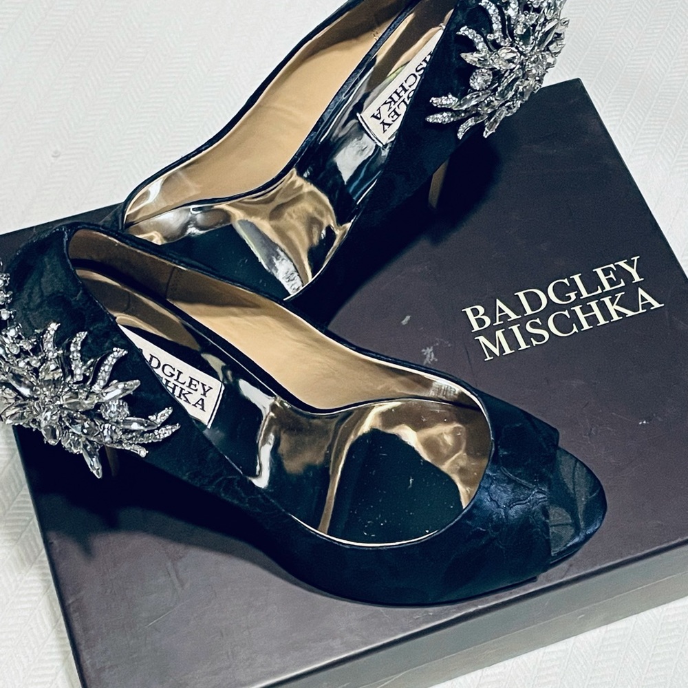 Badgley Mischka Marcia pumps New
